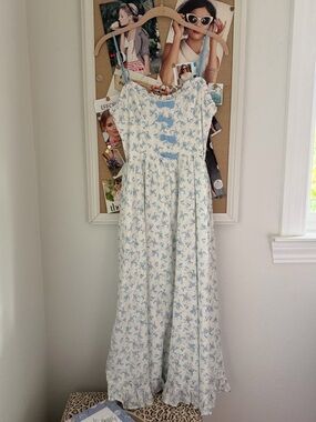 Cute Storia Brand Midi Dress